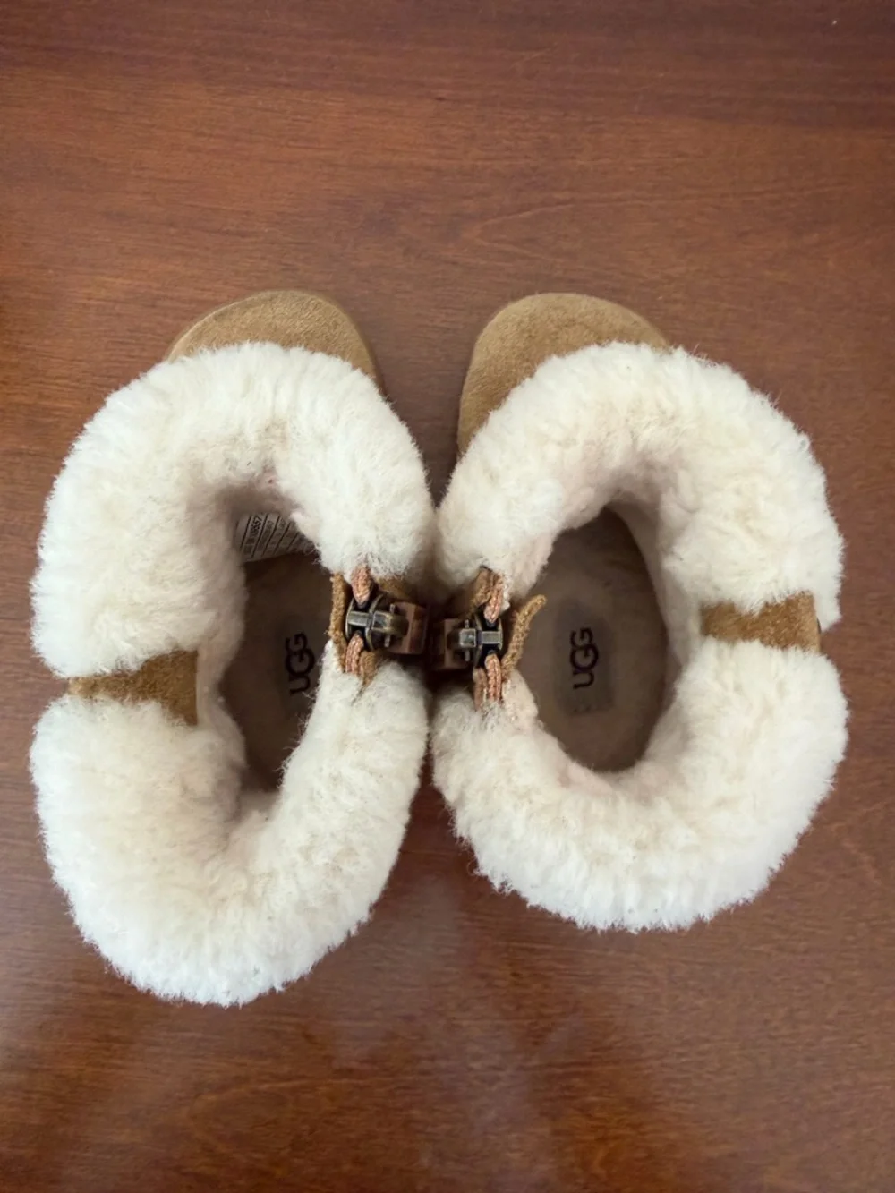 UGG adorable ramona